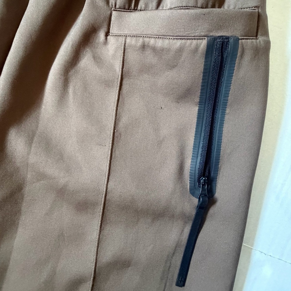 Nike Men's Large Dri-FIT Tech Pack Pants Brown Tapered Stretch Zip Pocket - Picture 4 of 9